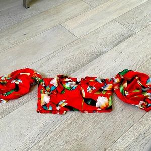 Red Marciano guess size 0 off shoulder cropped top